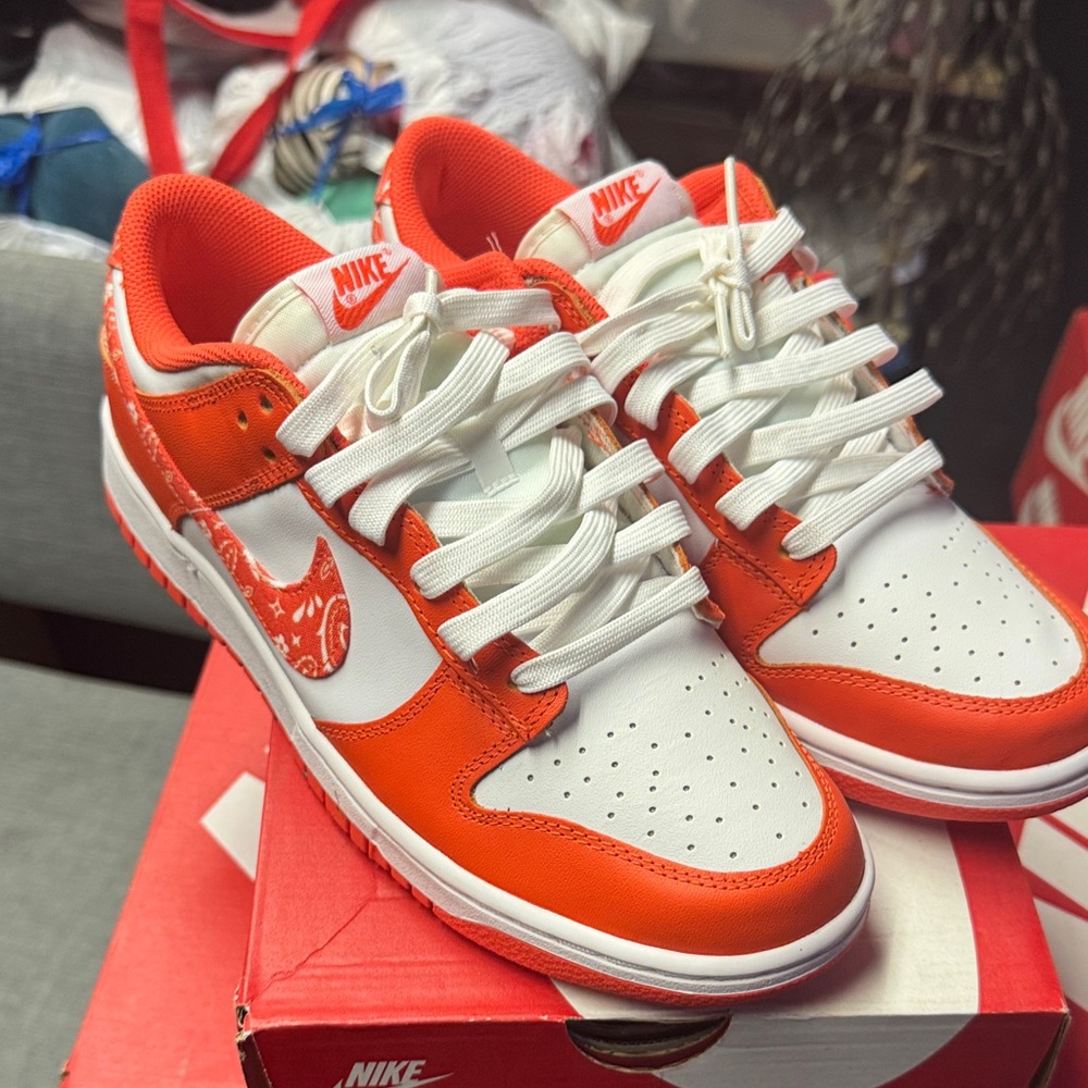 Nike dunk low orange paisley